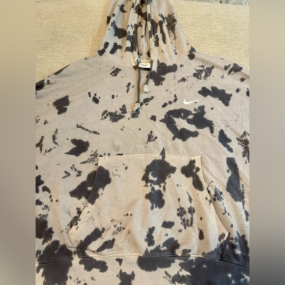 Nike Other - 2XL Nike Oversized Tie-Dye Cropped Hoodie